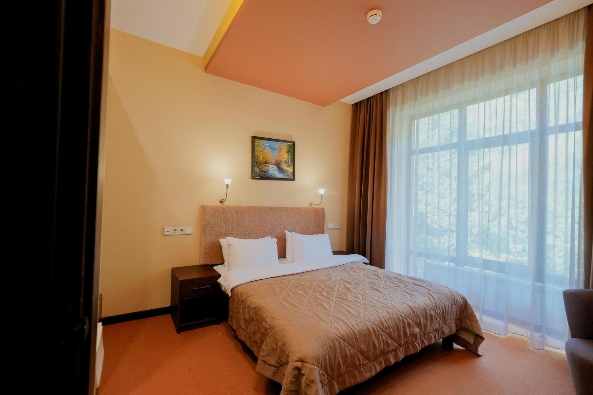 Oi-Qaragai Mountain Resort Besqaynar 外观 照片