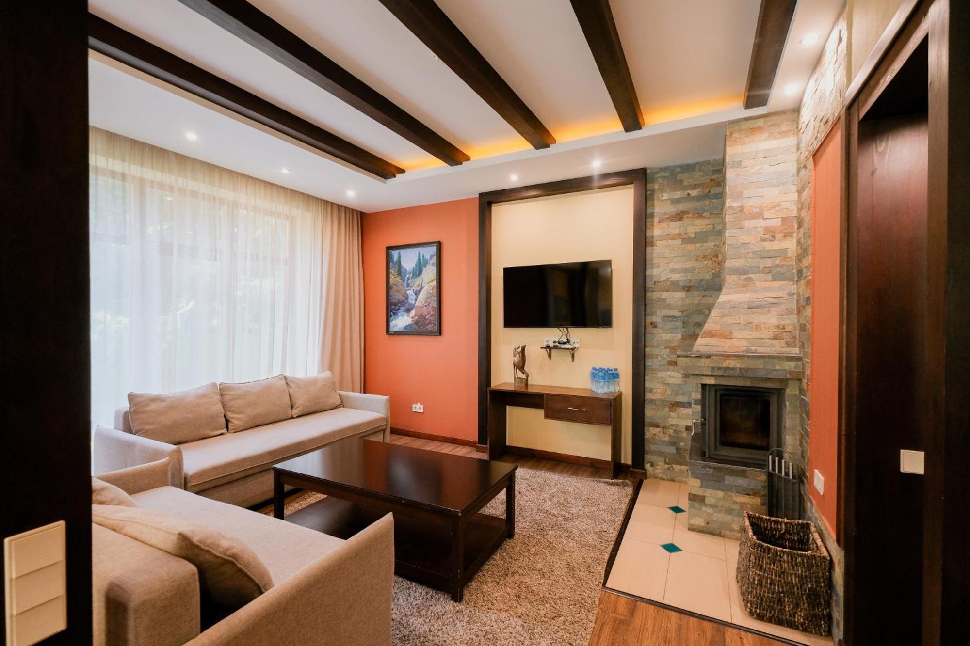 Oi-Qaragai Mountain Resort Besqaynar 外观 照片
